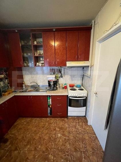 Apartament cu 4 camere decomandat, mobilat în Micro 17