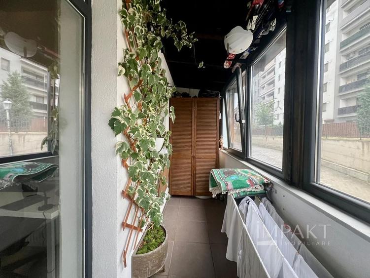 Apartament cu 3 camere semidecomandat, mobilat în Gheorgheni