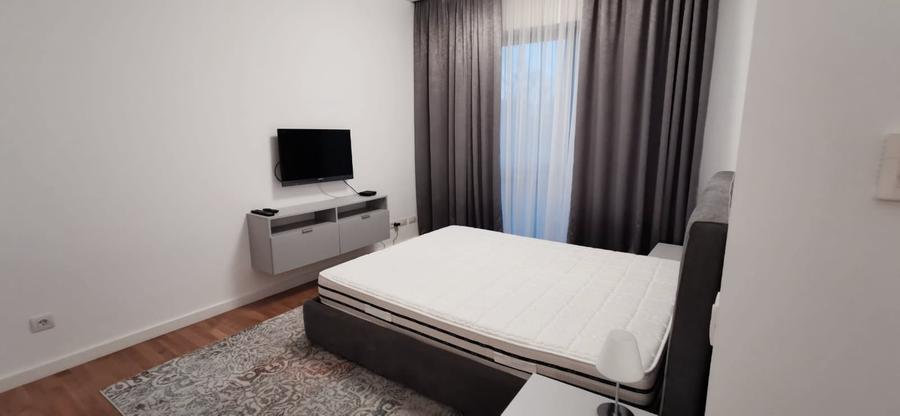 Apartament cu 3 camere decomandat în P-ța Romană