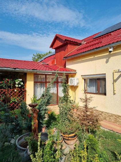 Casă individuală cu 3 camere cu Teren 467 Mp în Est