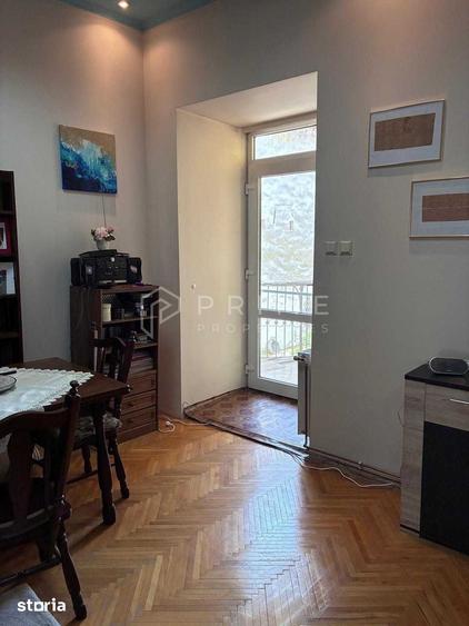 Apartament cu 3 camere semidecomandat în Aleea Carpați