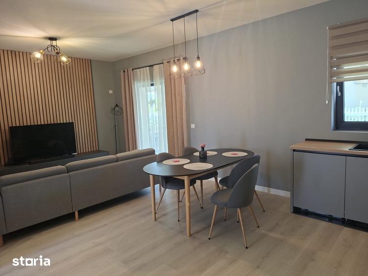Casă cu 4 camere cu Teren 400 Mp în Păulești