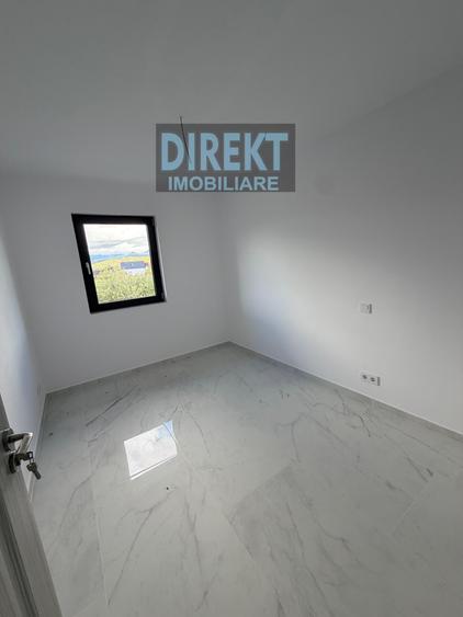 Casă cu 4 camere cu Teren 300 Mp în Jelna