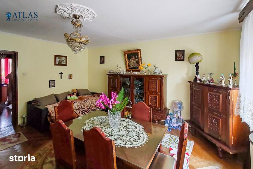 Apartament cu 3 camere decomandat, mobilat în Hărmanului