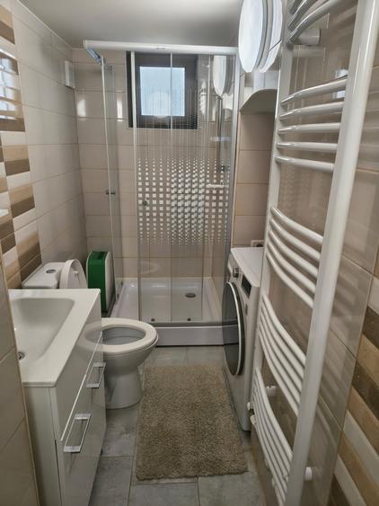 Apartament cu 2 camere decomandat, mobilat în Peninsula