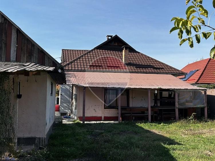 Casă individuală cu 6 camere cu Teren 722 Mp în Crăciunești