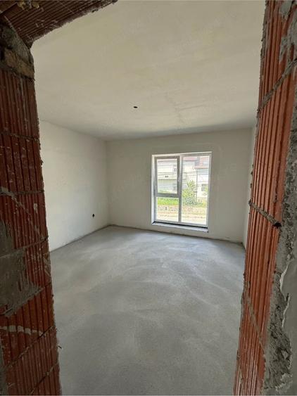 Apartament cu 4 camere decomandat în Ultracentral
