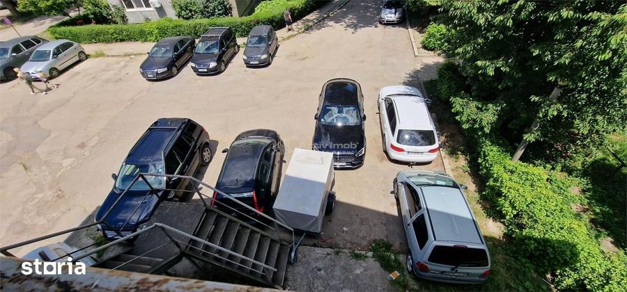 Spațiu comercial, de 250 mp, în Govândari