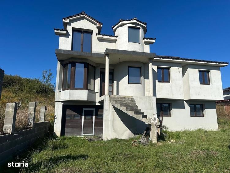 Casă cu 4 camere în Central