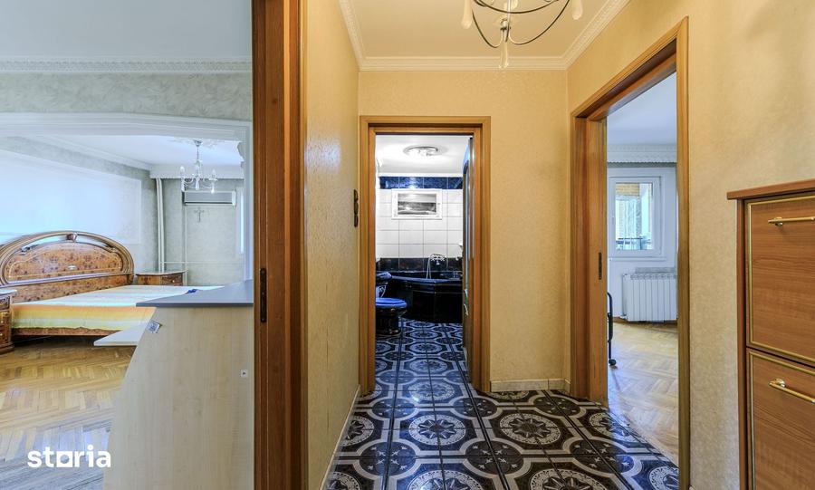 Apartament cu 3 camere în Drumul Taberei