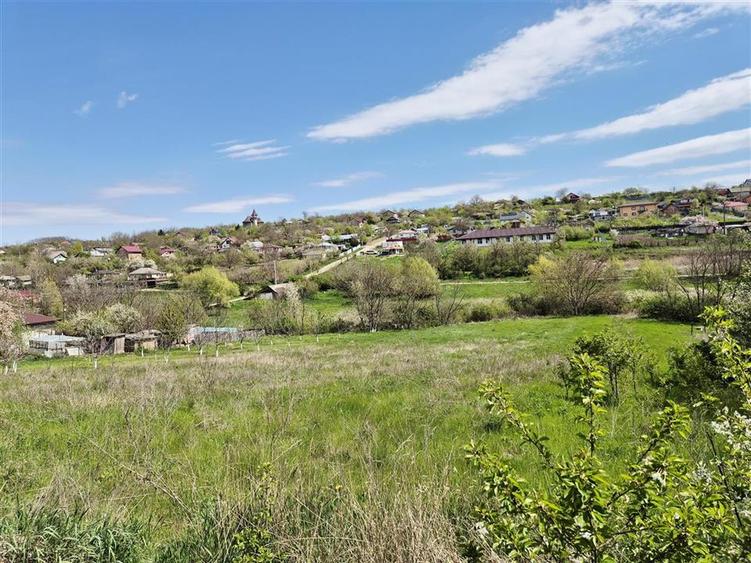 Teren Construcții intravilan de 1220 mp, în Holboca