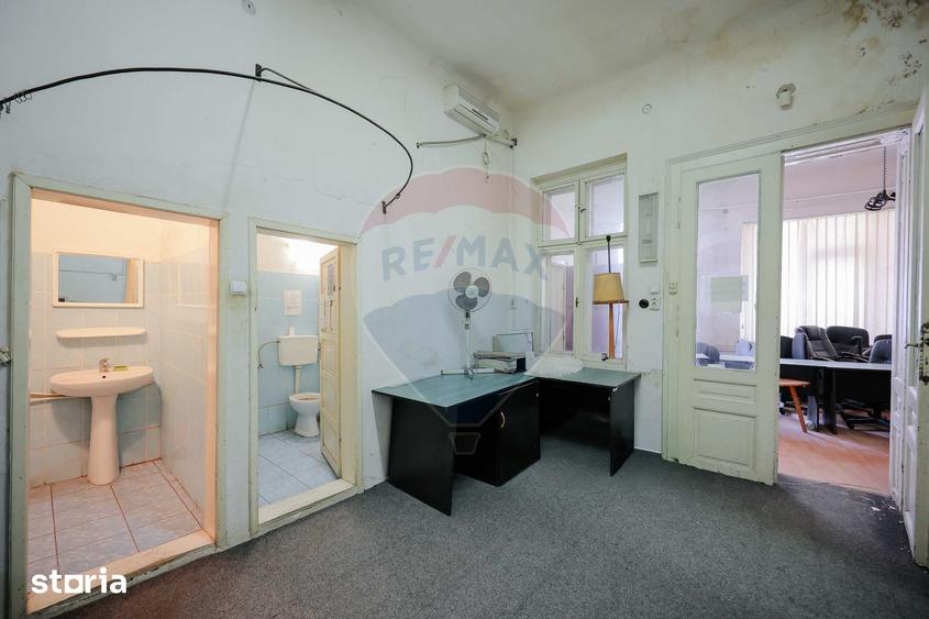 Apartament cu 3 camere în Orașul Nou