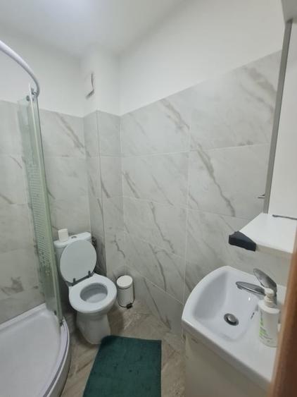 Garsonieră decomandată în Granit
