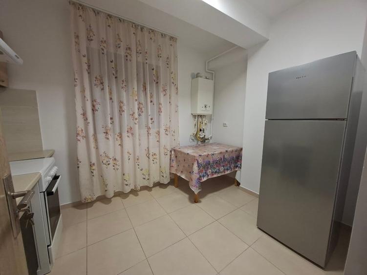 Apartament cu 2 camere decomandat, mobilat în Roșu