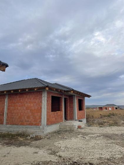 Casă cu 3 camere în Oșorhei