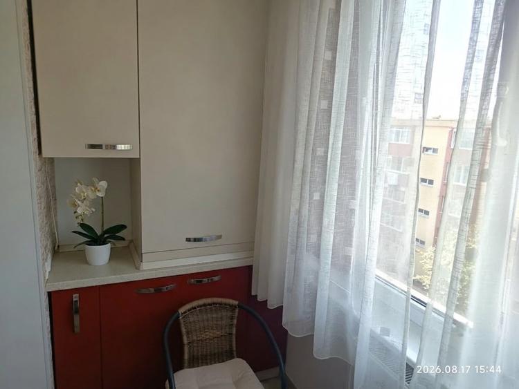 Apartament cu 2 camere decomandat în Triaj