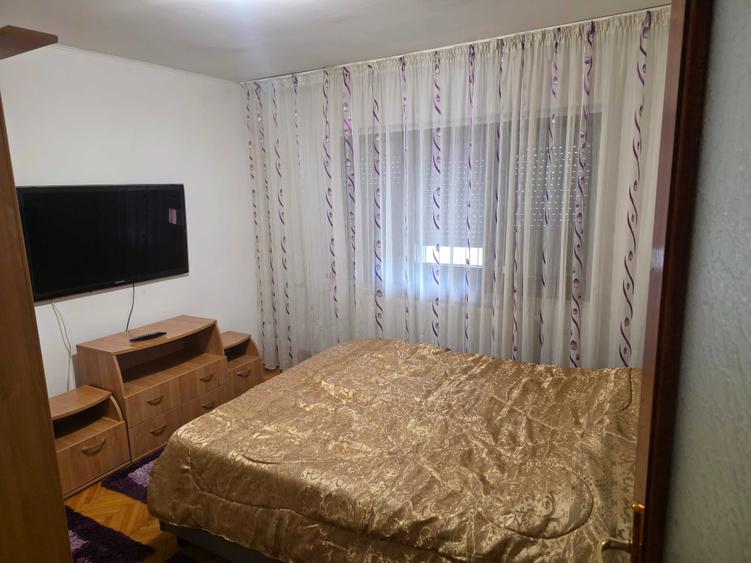 Apartament cu 2 camere decomandat în Rovine