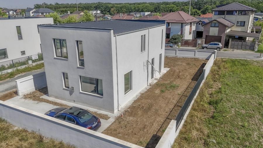 Casă individuală cu 5 camere cu Canalizare în Brănești