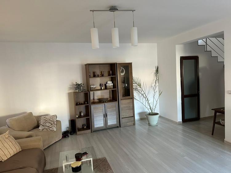 Duplex cu 4 camere cu Teren 250 Mp în Bragadiru