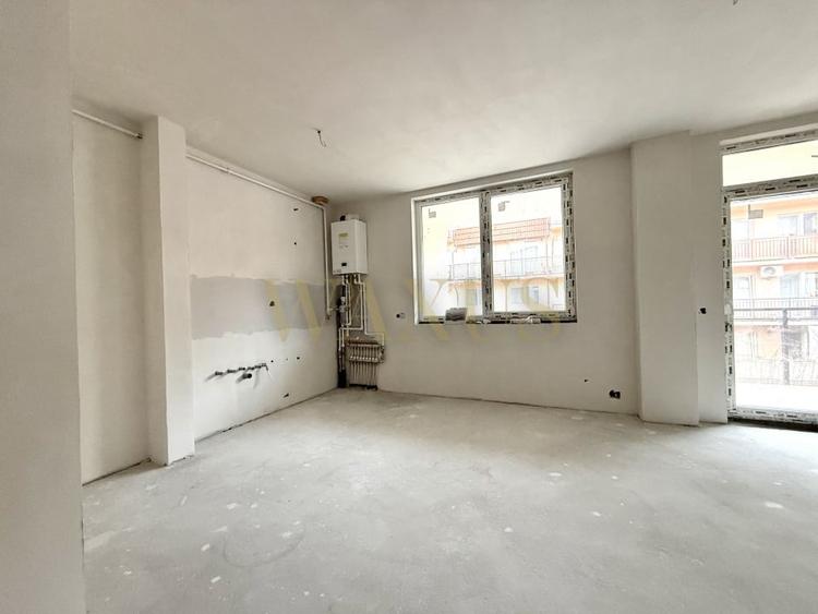 Apartament cu 3 camere semidecomandat în Florești — fotografia 2