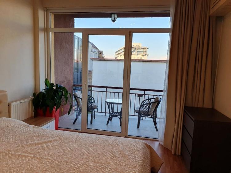 Apartament cu 2 camere decomandat, mobilat în Central