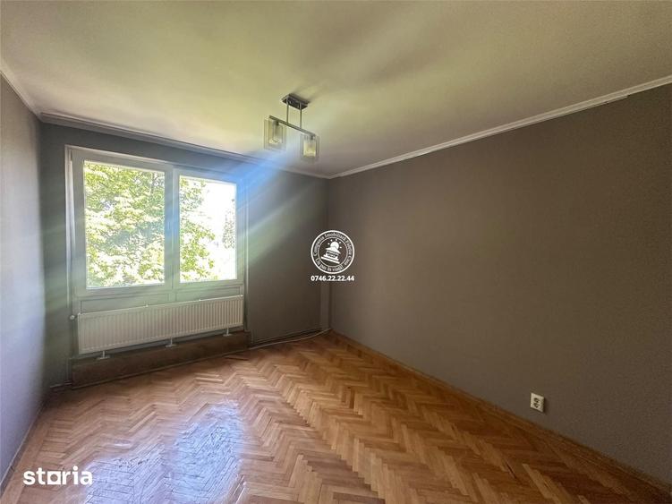 Apartament cu 3 camere semidecomandat în Ultracentral