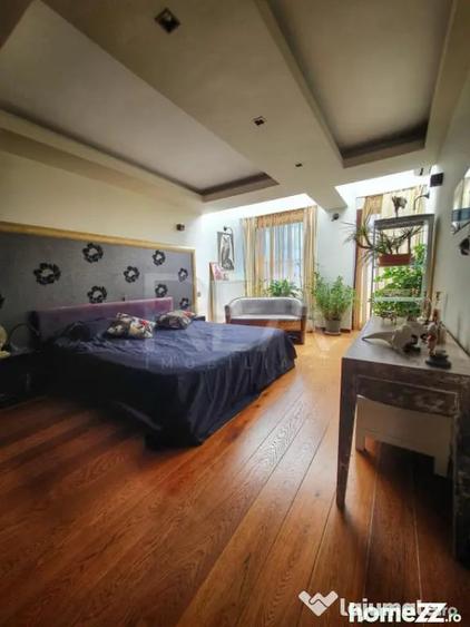 Apartament cu 5 camere decomandat în Matei Voievod