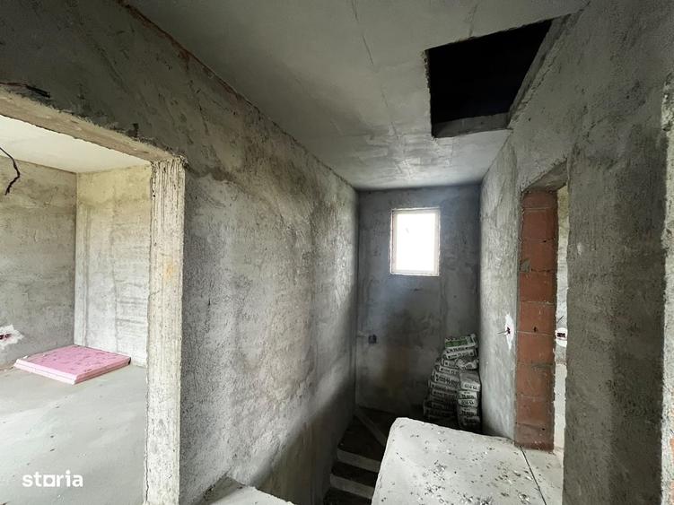 Casă cu 4 camere în Dragomirești-Vale