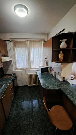 Apartament cu 2 camere semidecomandat, mobilat în Bucur Obor
