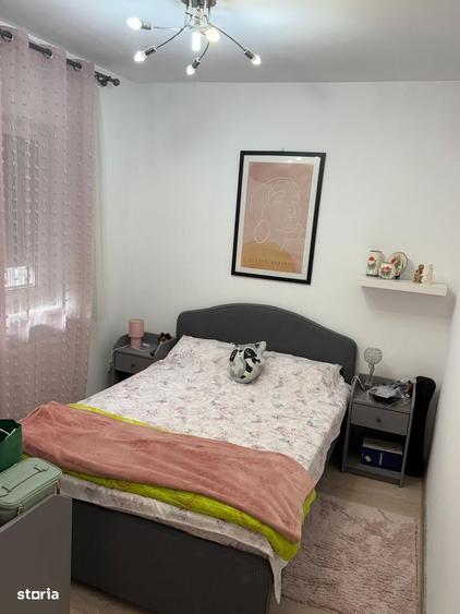 Apartament cu 3 camere decomandat, mobilat în Central