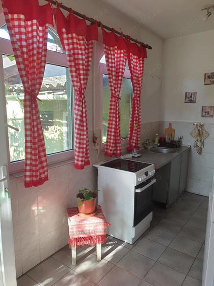 Casă cu 4 camere cu Teren 320 Mp în Dumbrăvița