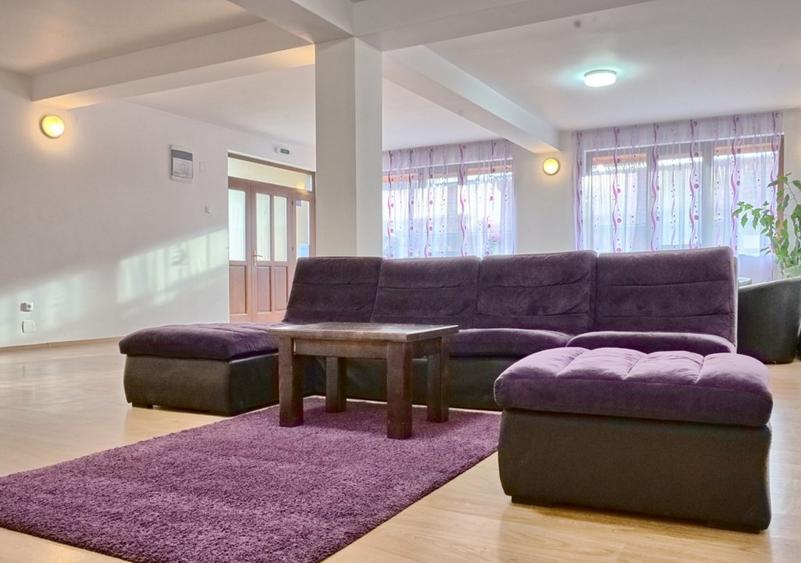 Casă individuală cu 7 camere cu Teren 1200 Mp în Lepșa