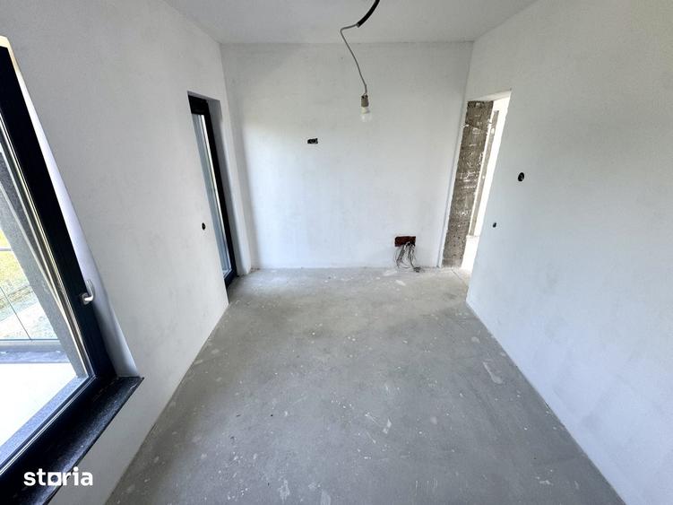 Casă cu 4 camere cu Teren 450 Mp în Ciurea