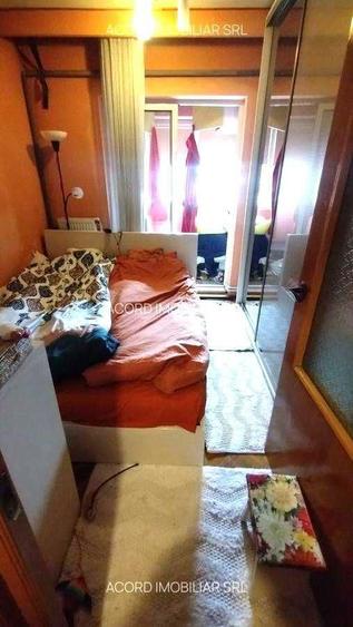 Apartament cu 4 camere decomandat în Exterior Vest