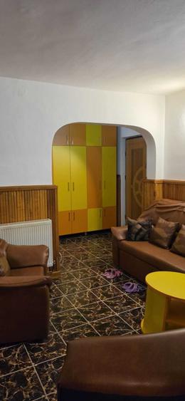 Apartament cu 2 camere decomandat în Micro 6