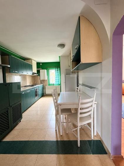 Apartament cu 4 camere decomandat, mobilat în Soarelui
