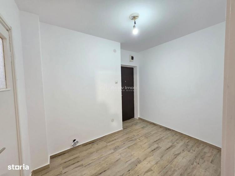 Apartament cu 3 camere semidecomandat în Vatra Luminoasă