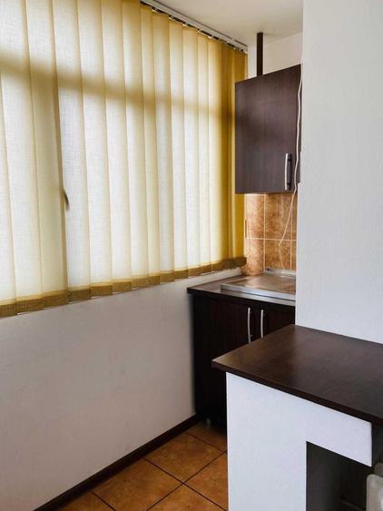 Apartament cu 2 camere decomandat în Exterior Vest