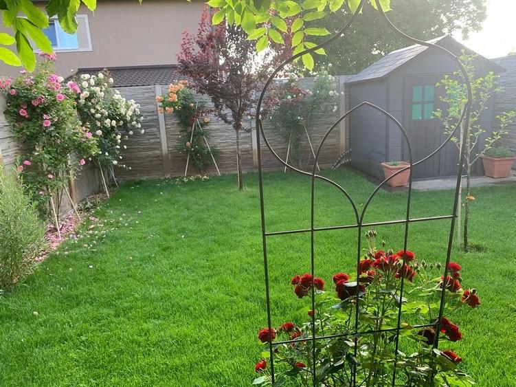 Casă cu Teren 250 Mp în Utvin
