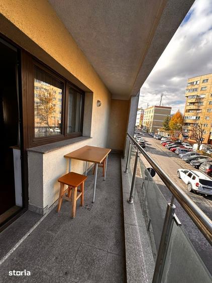 Apartament cu 3 camere decomandat, mobilat în Astra