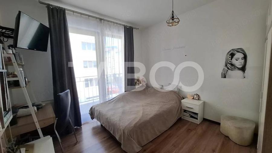 Apartament cu 3 camere decomandat în Turnișor