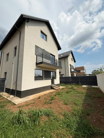 Casă cu 5 camere cu Teren 340 Mp în Bragadiru