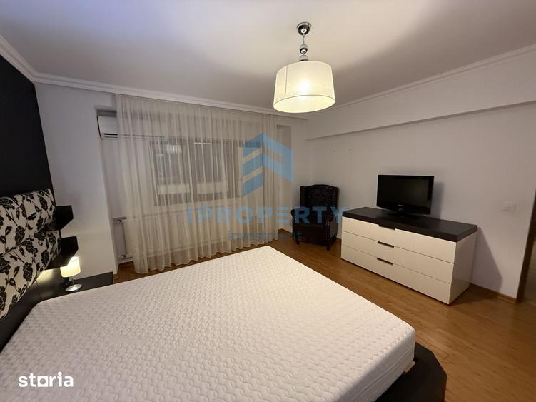 Apartament cu 3 camere semidecomandat, mobilat în Decebal
