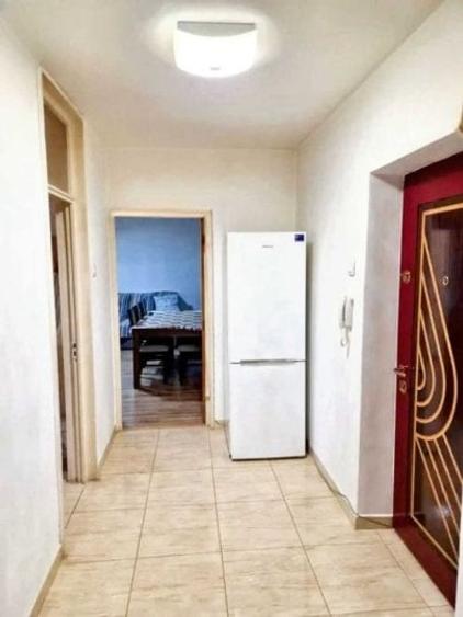Apartament cu 2 camere decomandat, mobilat în Calea Călărașilor