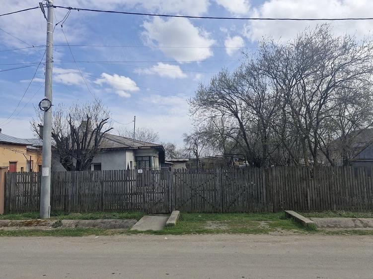 Casă cu Teren 2700 Mp în Dărăști-Vlașca