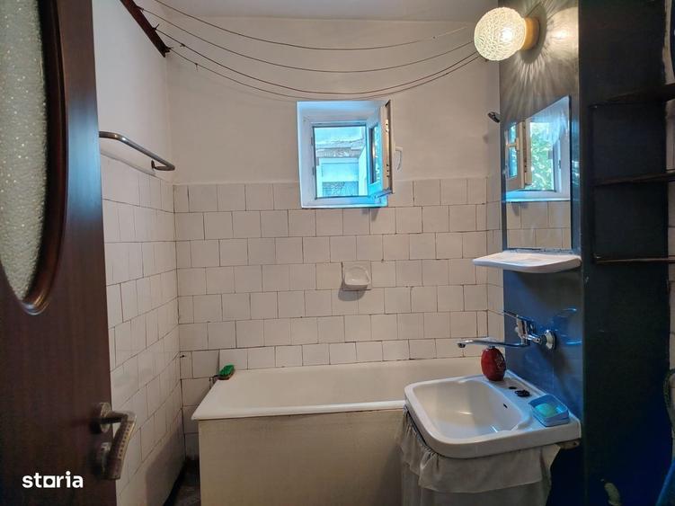 Apartament cu 2 camere decomandat în Valea Rosie
