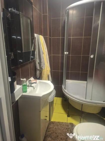 Casă cu 7 camere cu Teren 271 Mp în Central