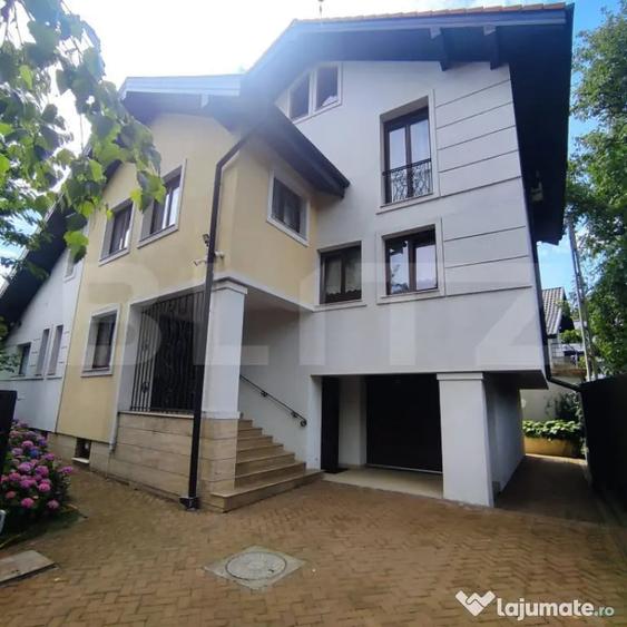 Casă cu 5 camere cu Teren 500 Mp în Central