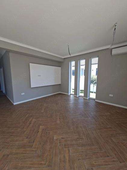 Casă cu Teren 416 Mp în Central