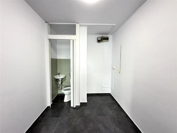Spațiu comercial, de 15 mp, în Decebal